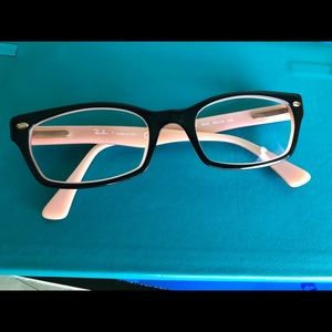 Ray-Ban Glasses in Black with Pink Undertone